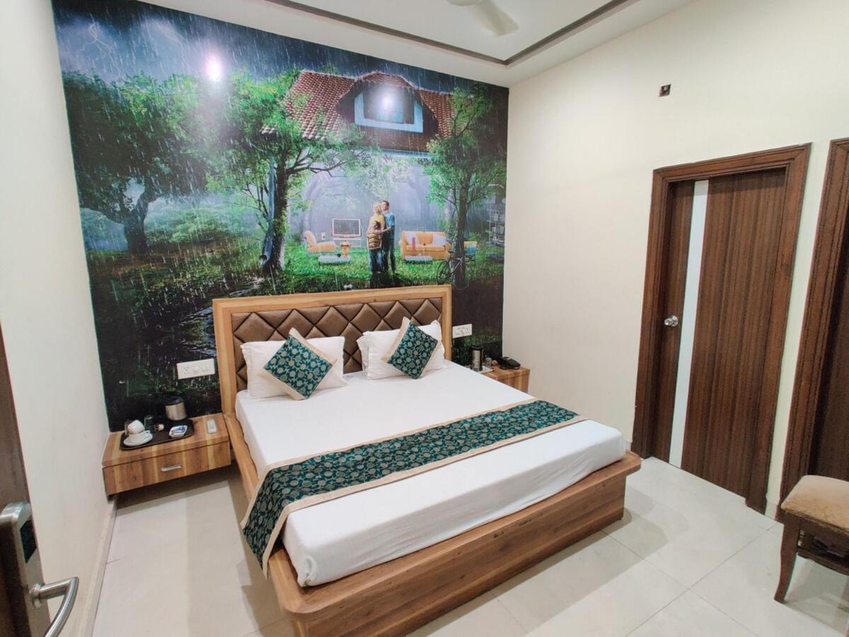 Amrit Sarai Bed & Breakfast Amritsar Exterior photo